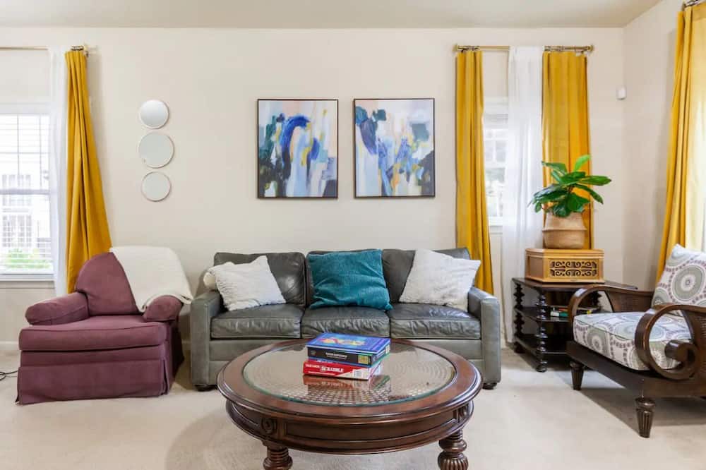 Photo of Livingroom in Seat Pleasant
