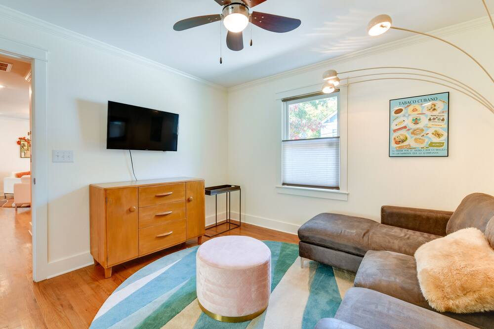 Photo of Livingroom in Plaza Midwood
