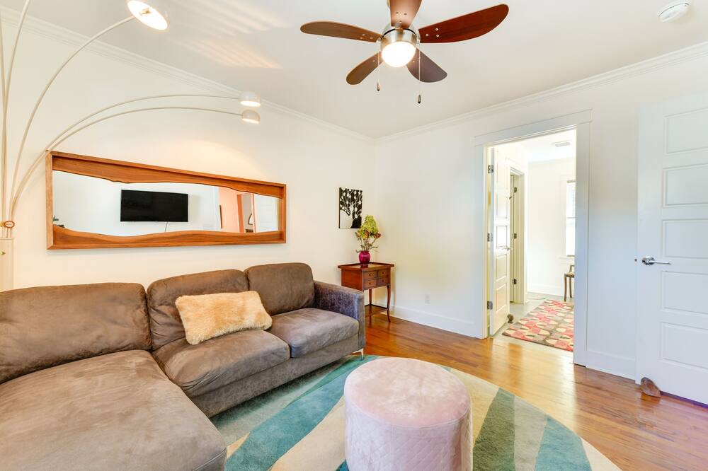 Photo of Livingroom in Plaza Midwood