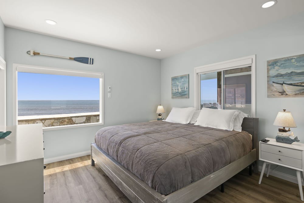 Photo of Bedroom in Faria Beach