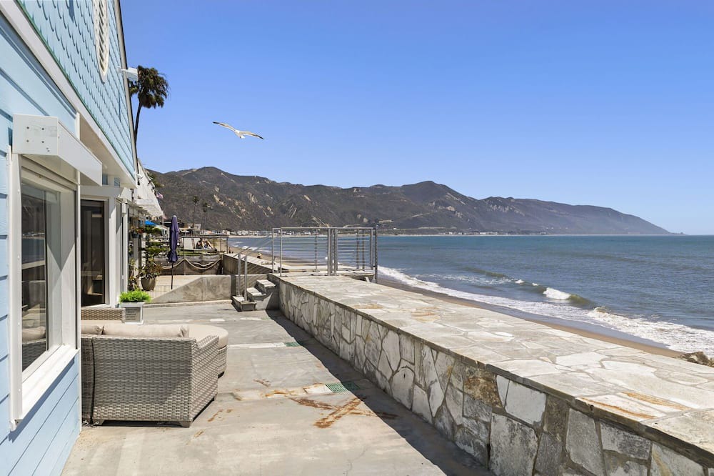 Photo of Outdoor in Faria Beach