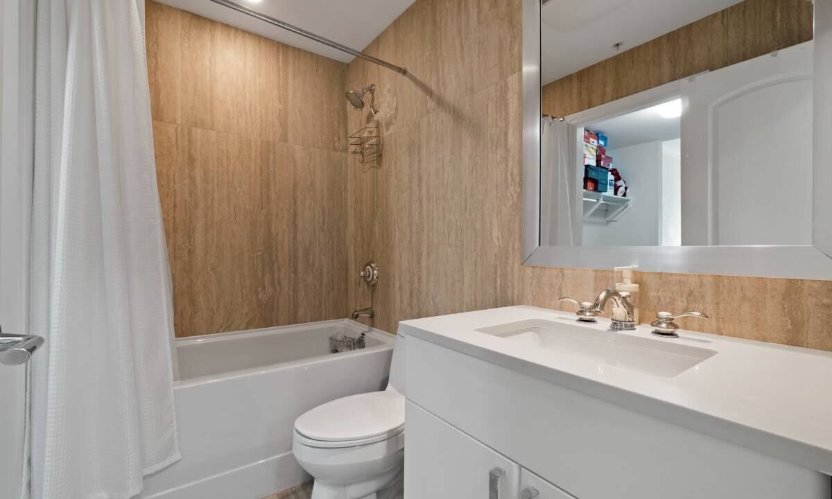 Photo of Bathroom in Lower Lonsdale