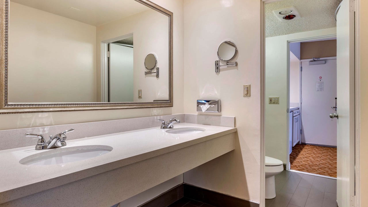 Photo of Bedroom in Thousand Oaks