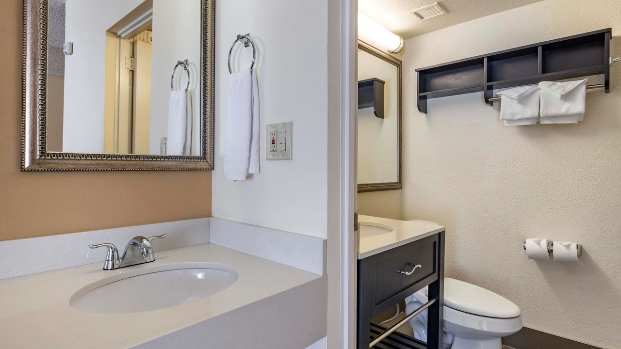 Photo of Bedroom in Thousand Oaks