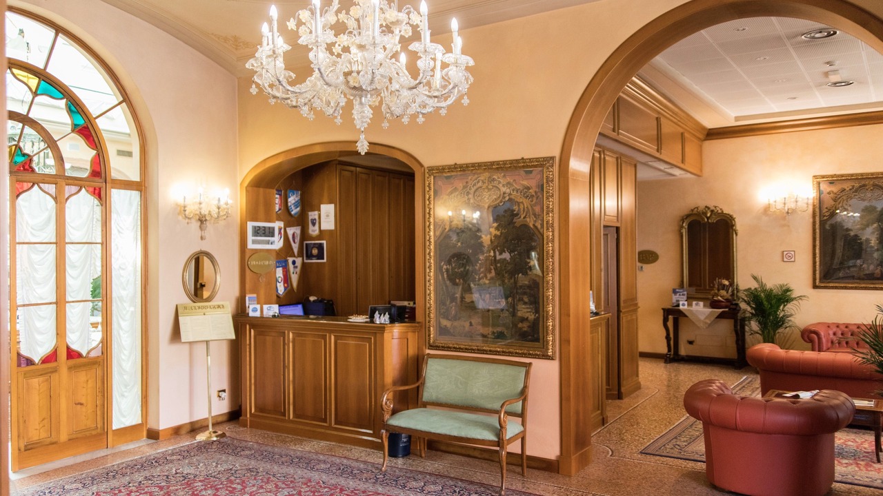 Photo of Others in Correggio