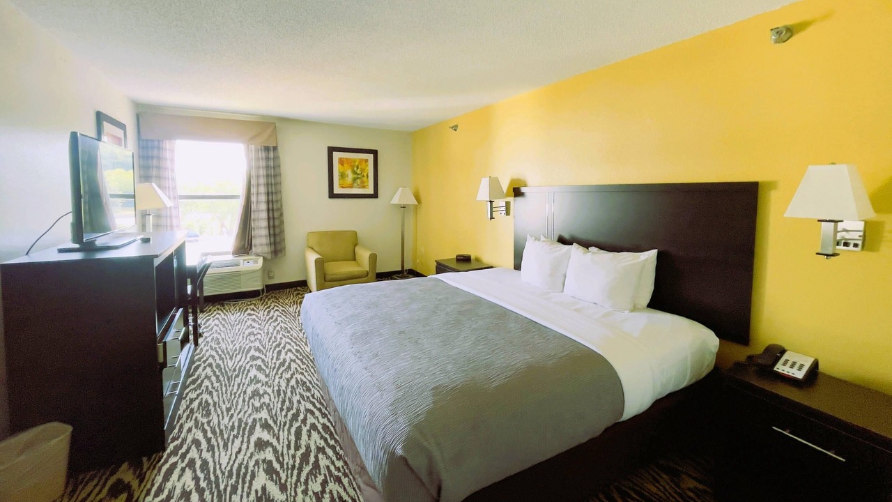 Photo of Bedroom in Clemmons