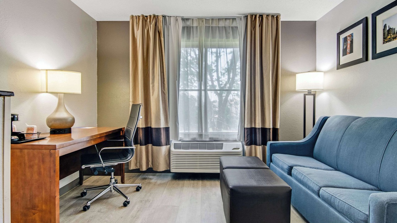 Photo of Bedroom in Lansing