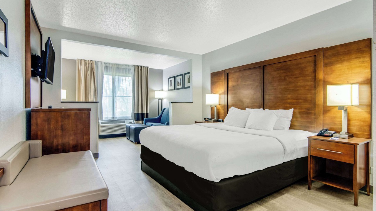 Photo of Bedroom in Lansing