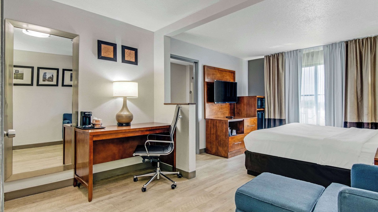 Photo of Bedroom in Lansing