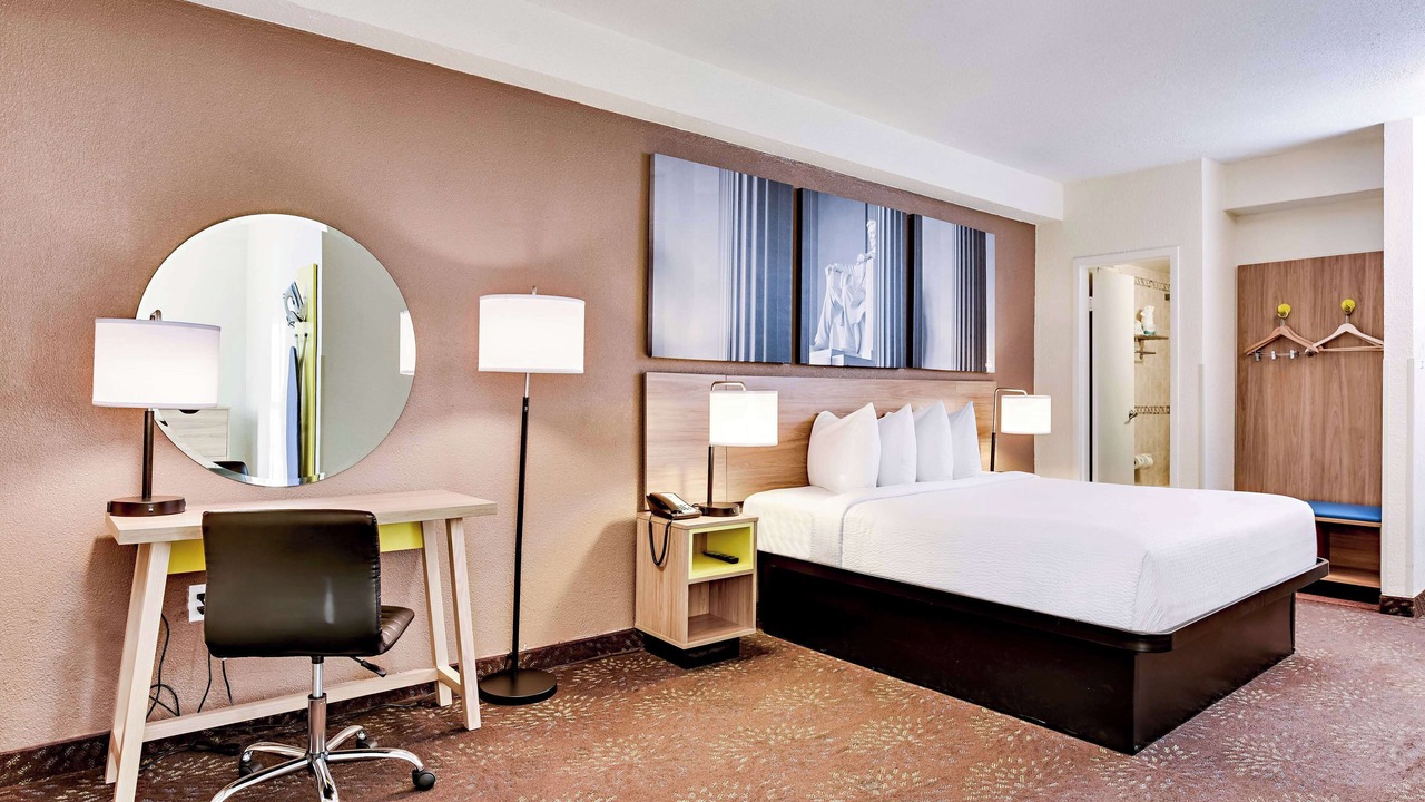 Photo of Bedroom in Forest Hills