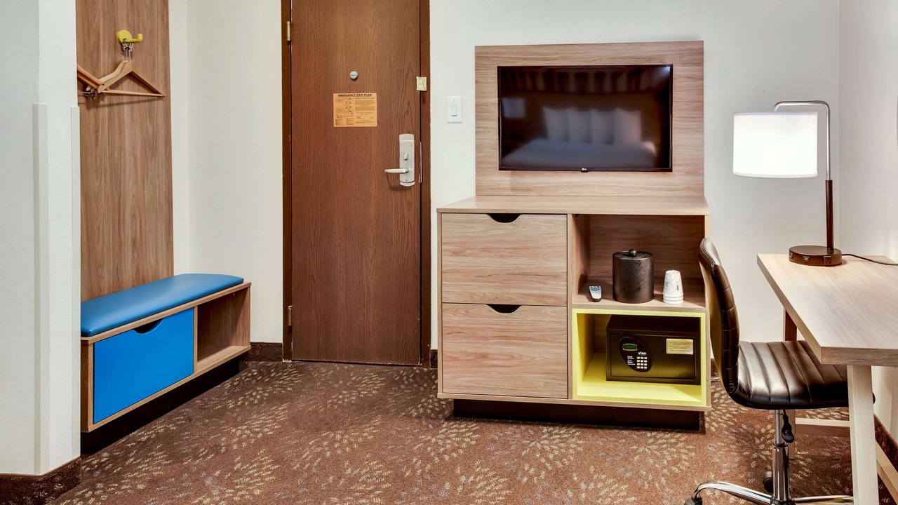 Photo of Bedroom in Forest Hills
