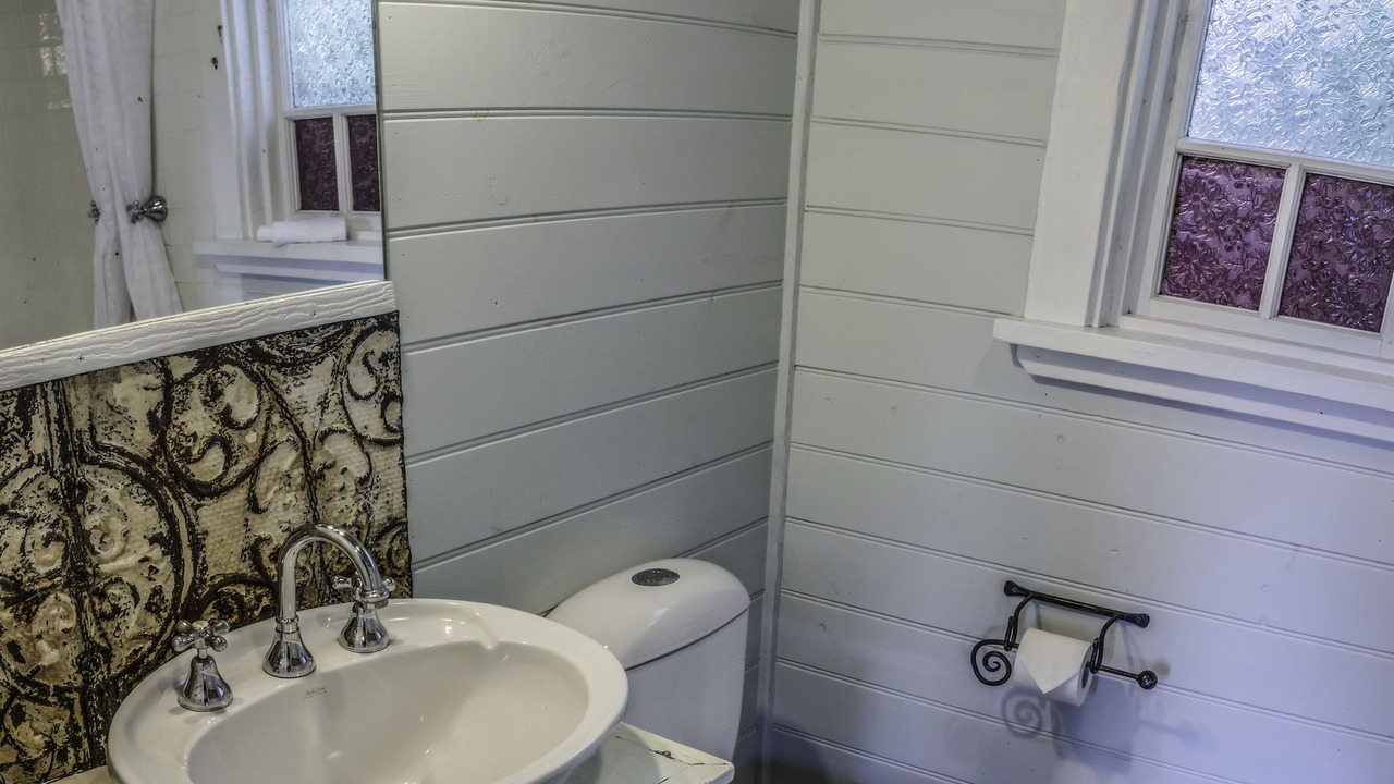 Photo of Bathroom in Leura
