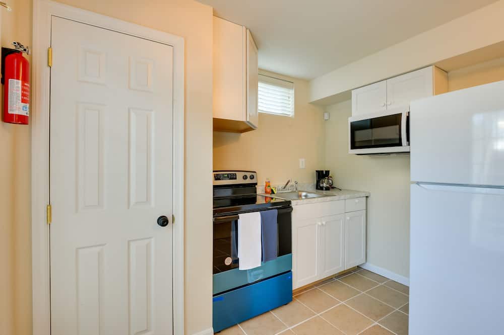 Photo of Kitchen in Rosaryville