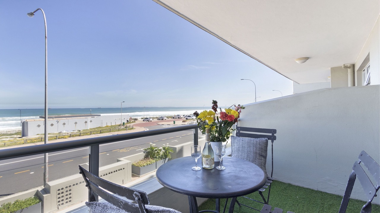 Photo of Others in Bloubergstrand