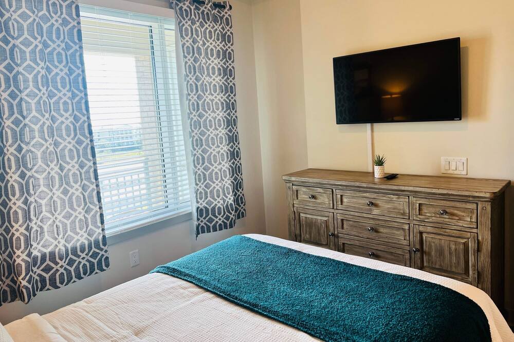 Photo of Bedroom in Westside