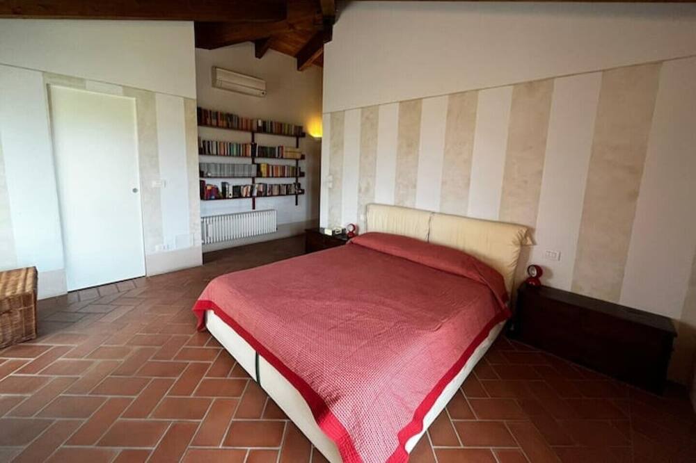 Photo of Bedroom in Budrio