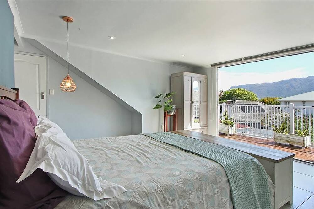 Photo of Bedroom in Claremont