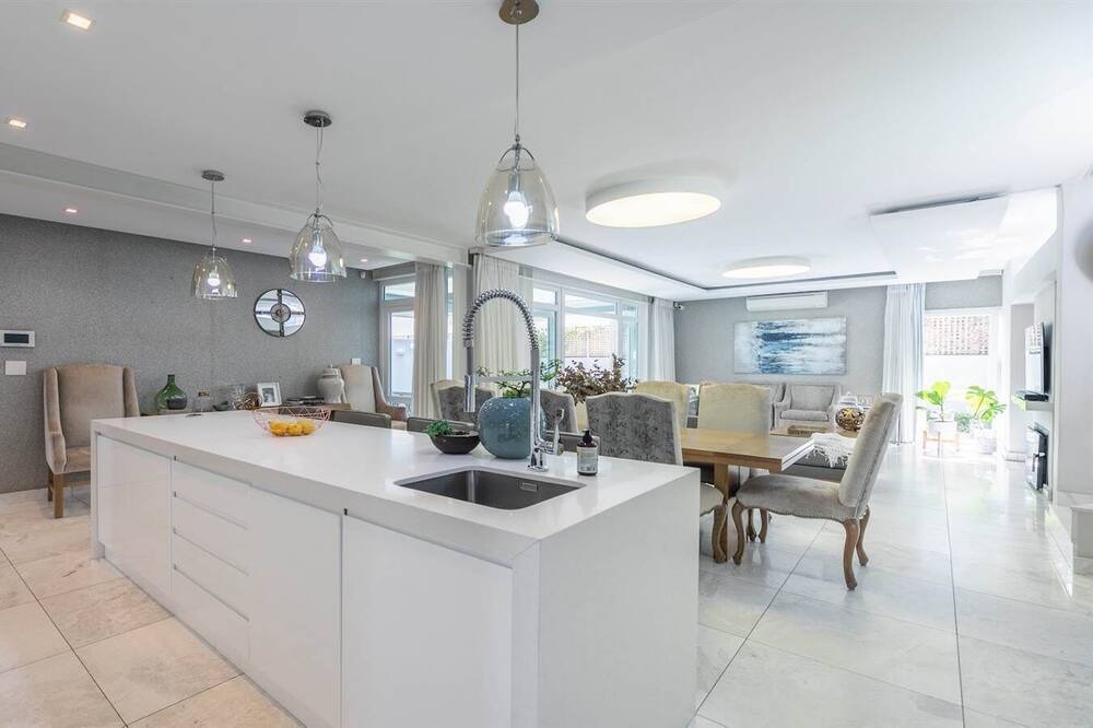Photo of Kitchen in Newlands