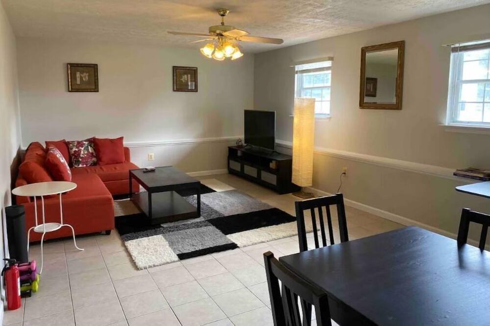 Photo of Livingroom in Rosaryville