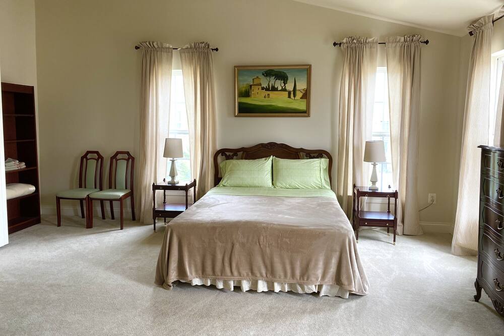 Photo of Bedroom in Gaithersburg