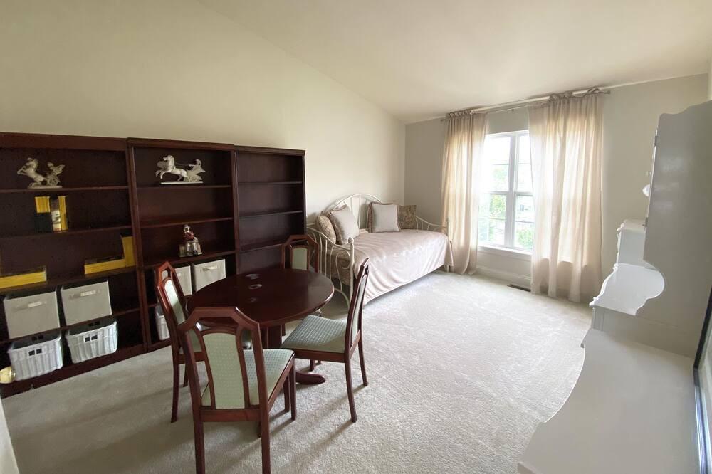 Photo of Bedroom in Gaithersburg