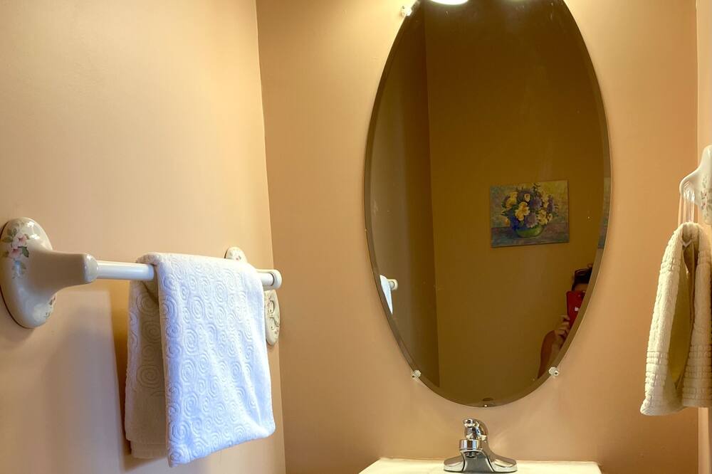 Photo of Bathroom in Gaithersburg