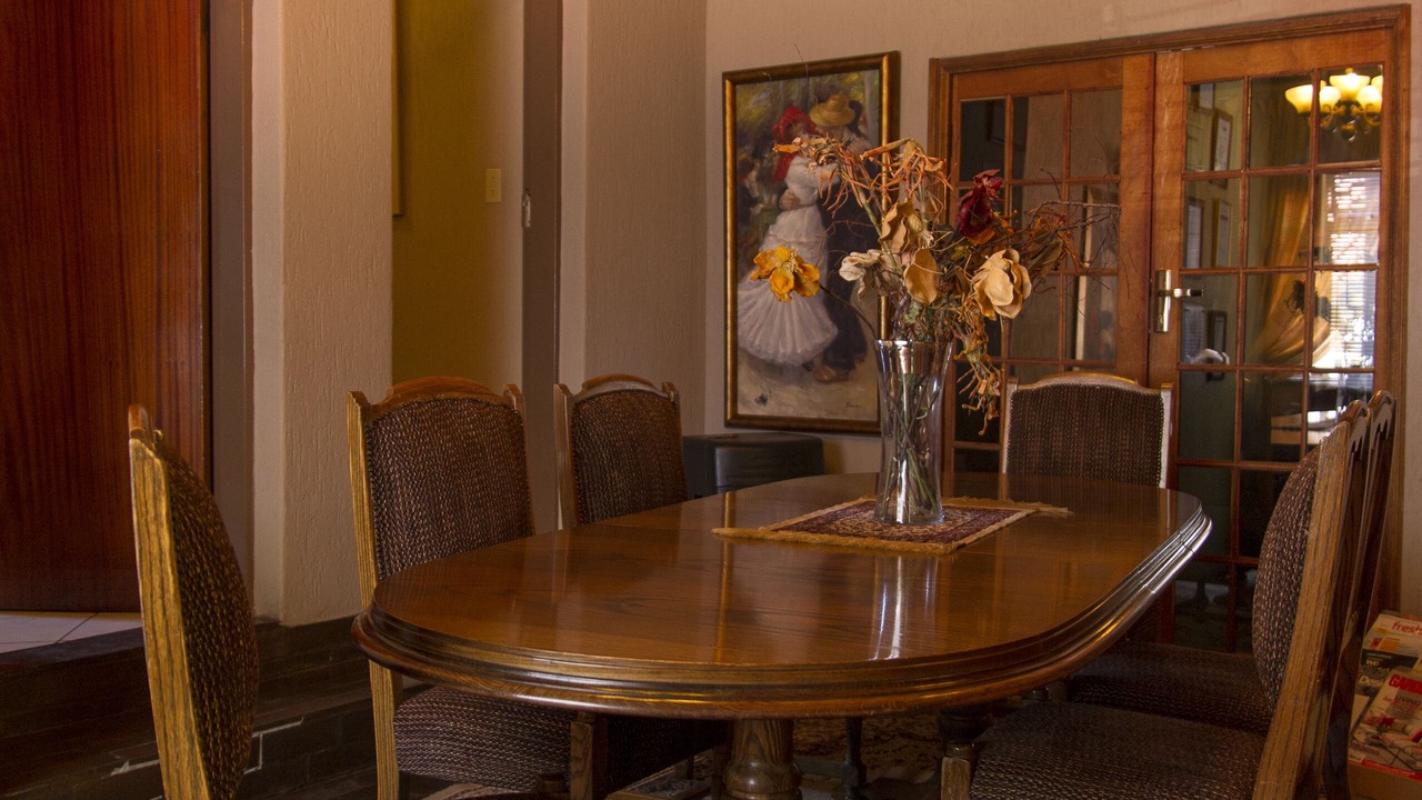 Photo of Livingroom in Greater Johannesburg Metropolitan Area