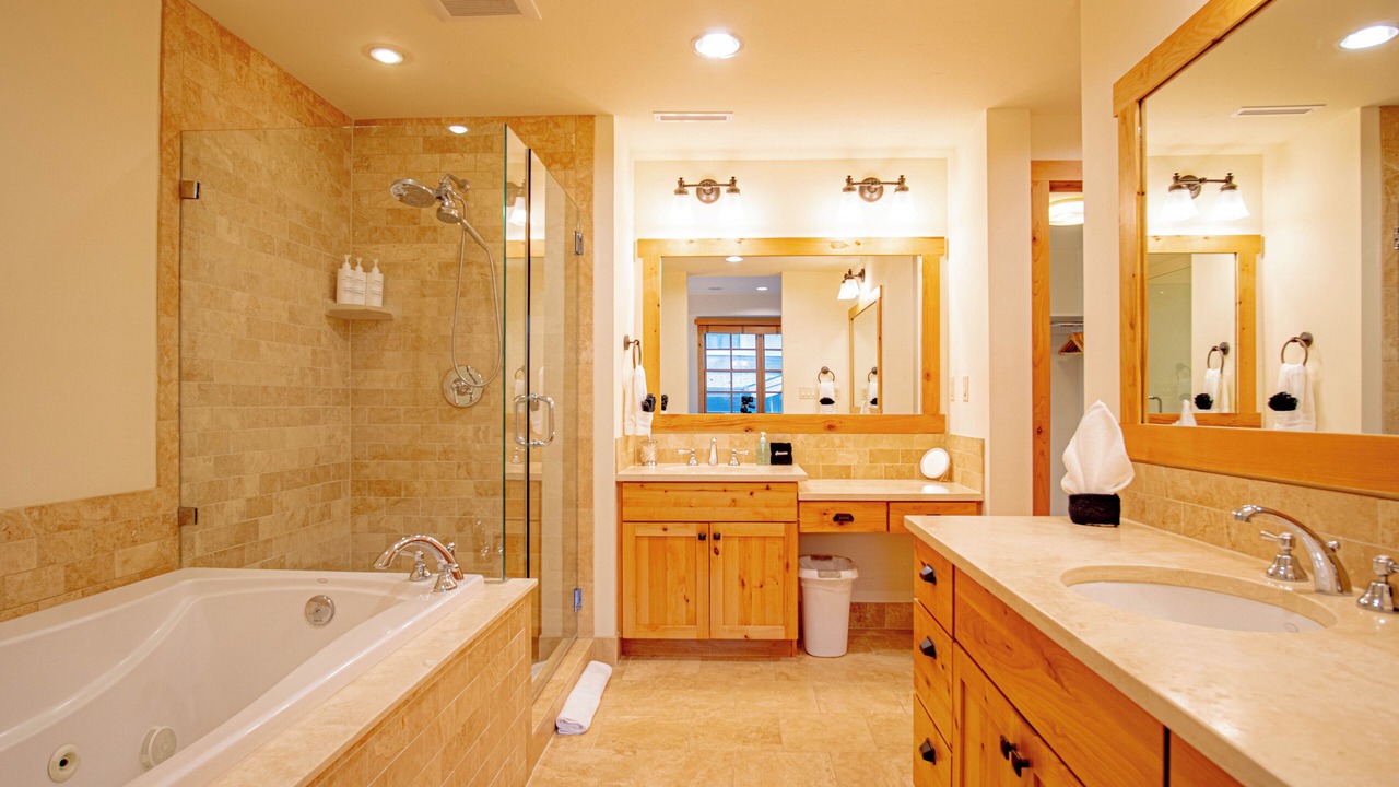 Photo of Bathroom in Elkhorn Village