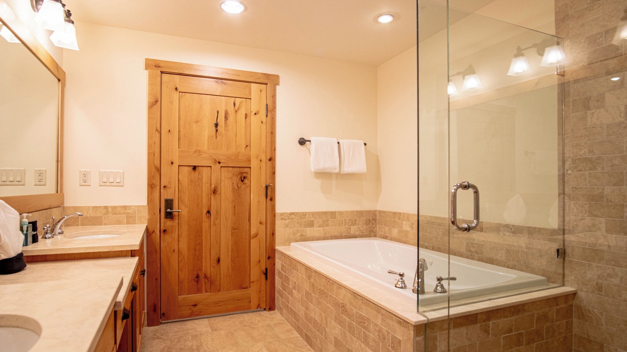 Photo of Bathroom in Elkhorn Village