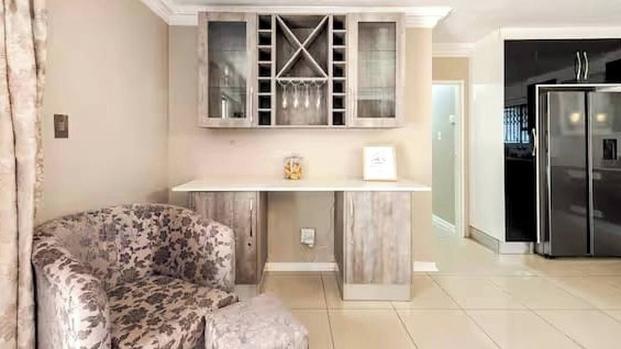Photo of Livingroom in Greater Johannesburg Metropolitan Area