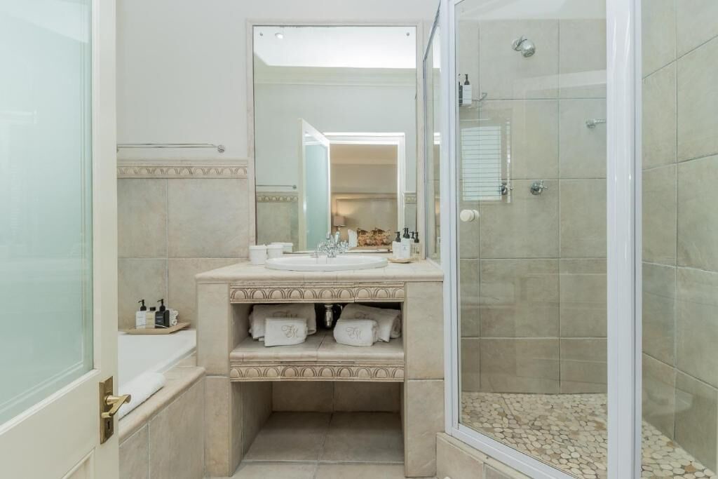 Photo of Bathroom in Newlands