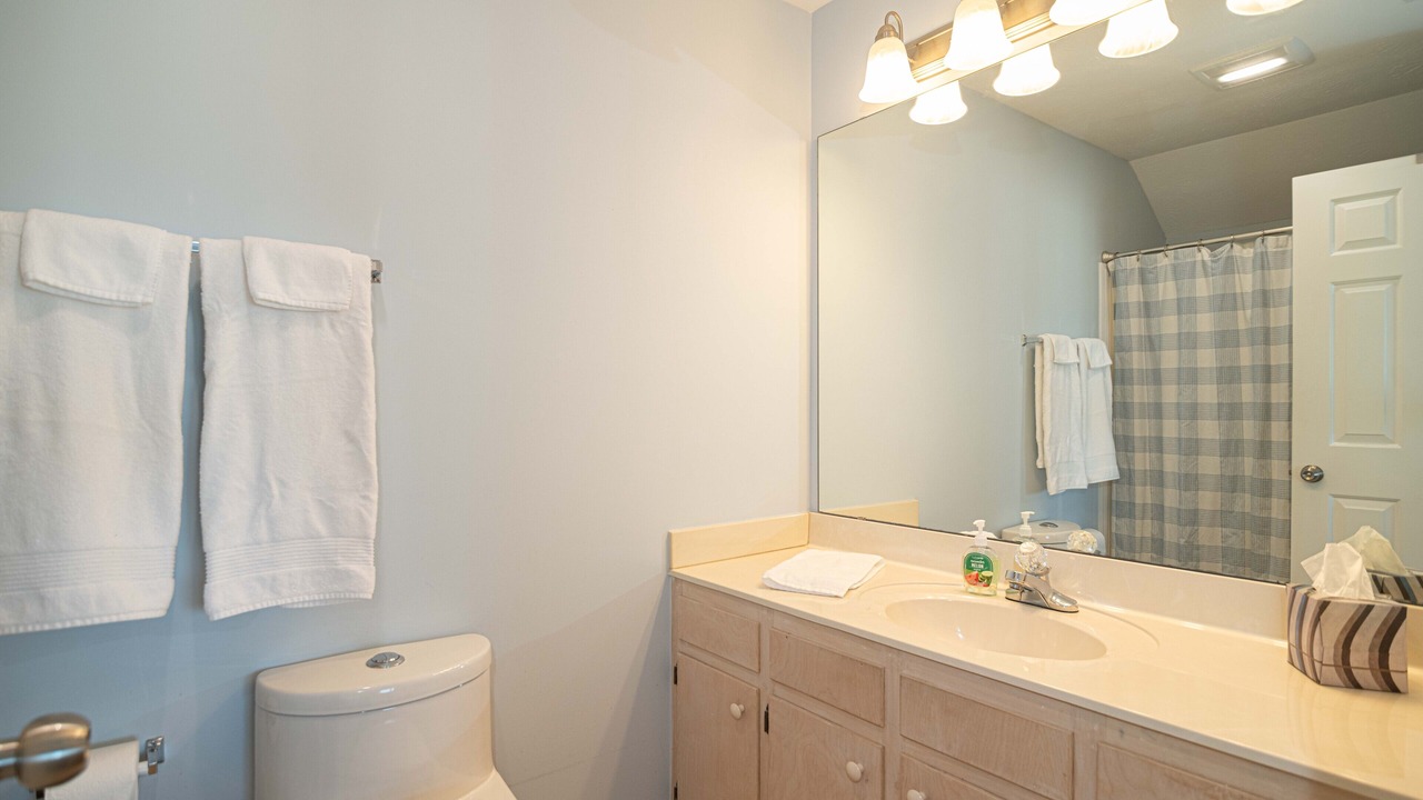 Photo of Bathroom in Holden Beach