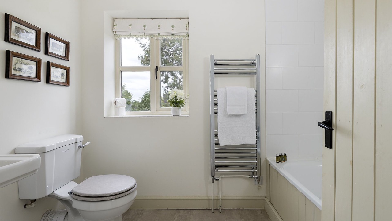 Photo of Bathroom in Hook Norton