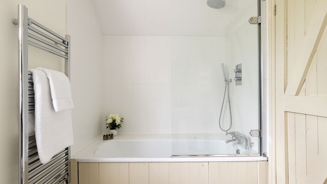 Photo of Bathroom in Hook Norton