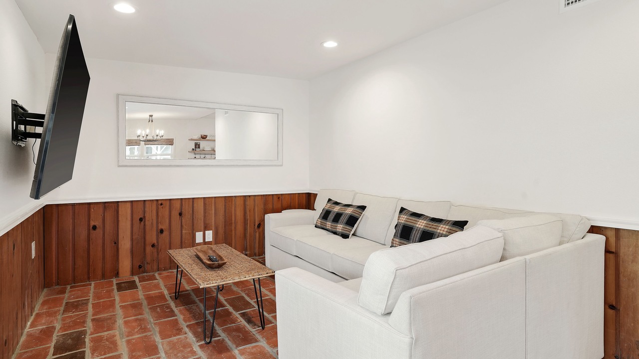 Photo of Livingroom in Meiners Oaks