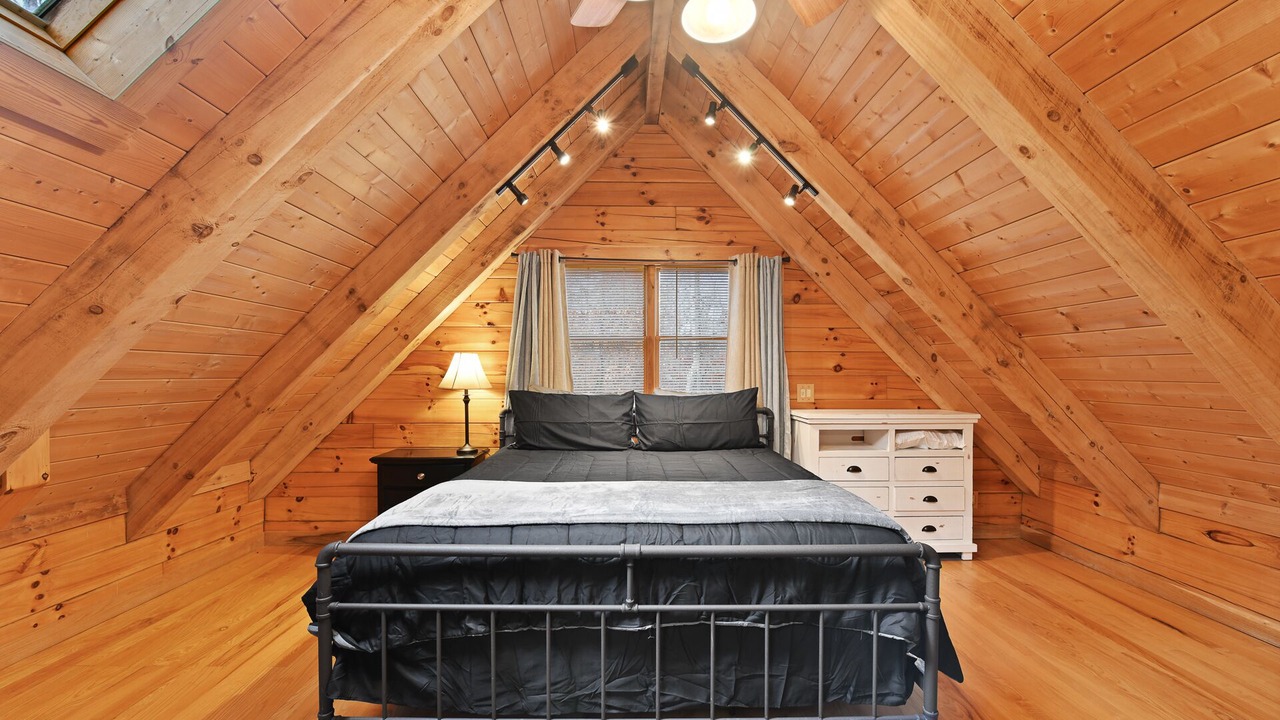 Photo of Bedroom in Logan