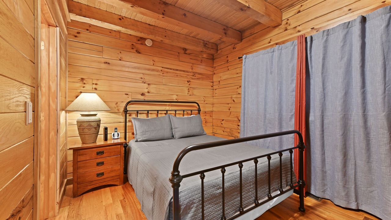 Photo of Bedroom in Logan