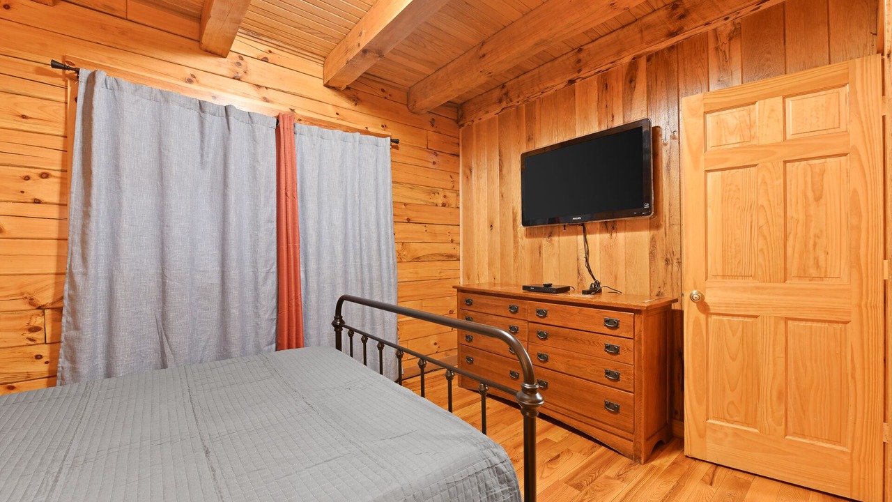 Photo of Bedroom in Logan