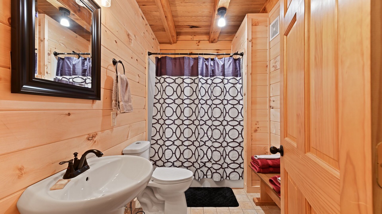 Photo of Bathroom in Logan