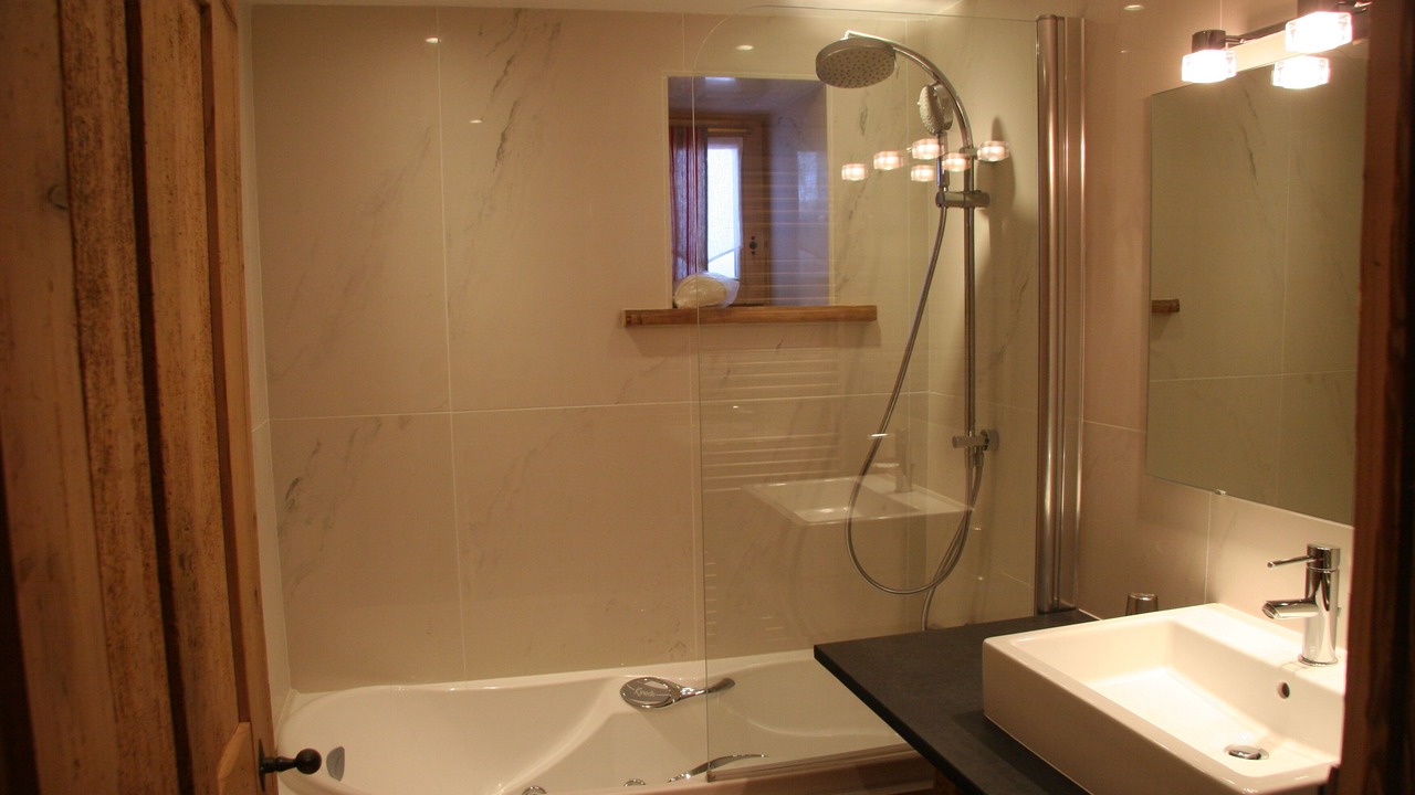 Photo of Bathroom in Hauteluce