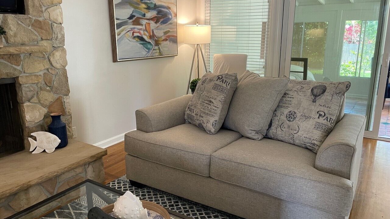 Photo of Livingroom in Eastside