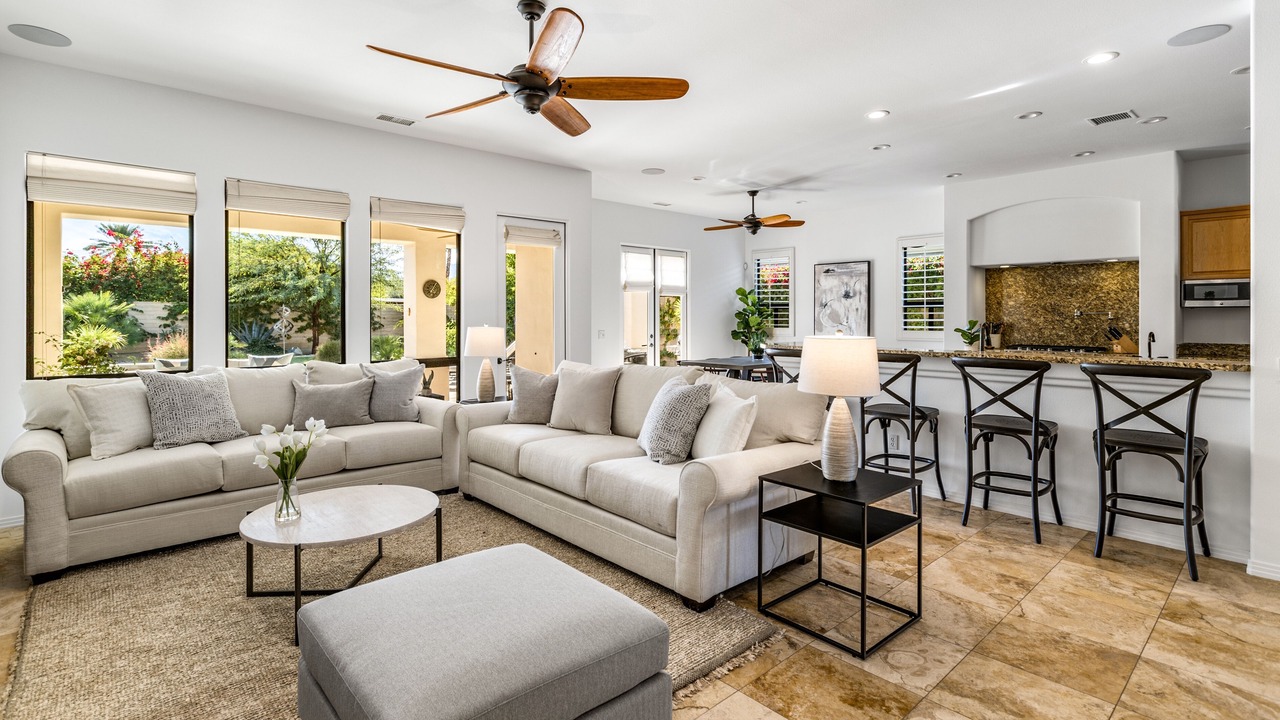 Photo of Livingroom in Palm Desert