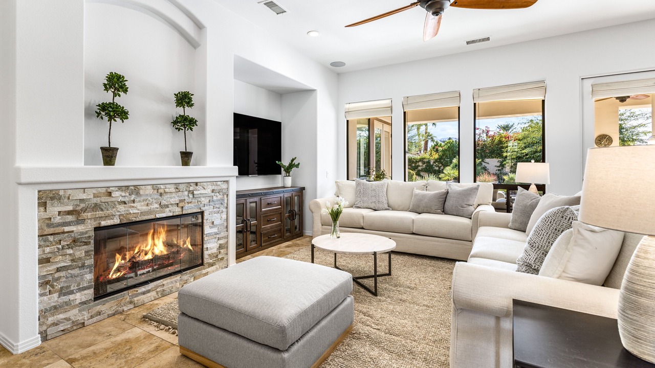 Photo of Livingroom in Palm Desert