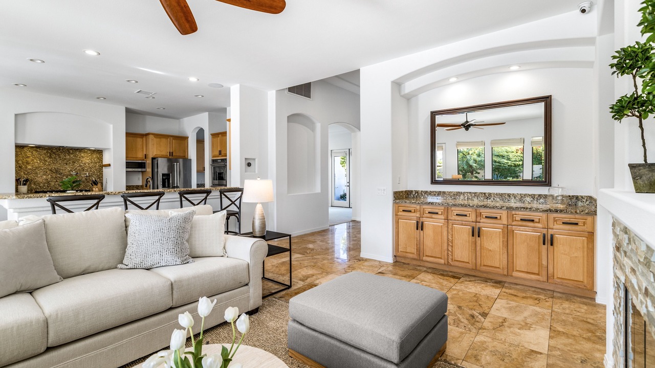 Photo of Livingroom in Palm Desert