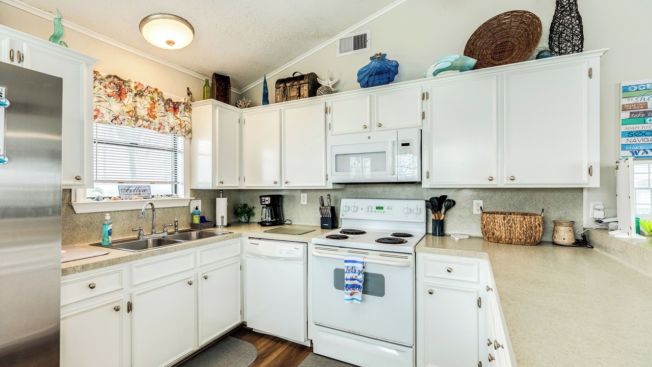 Photo of Kitchen in Jamaica Beach