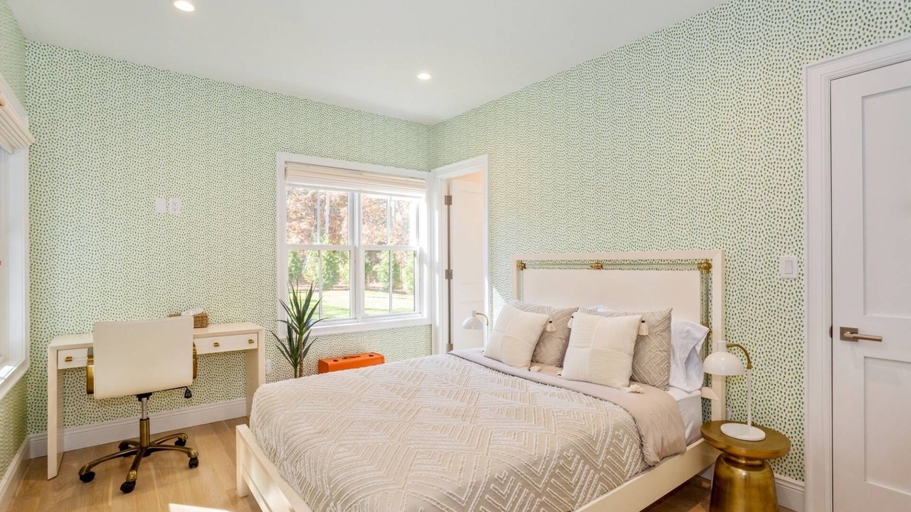Photo of Bedroom in East Hampton North