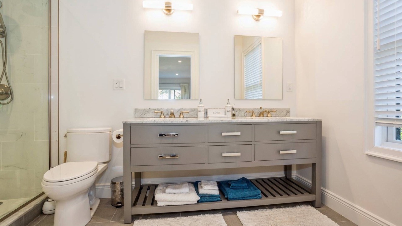Photo of Bathroom in East Hampton North