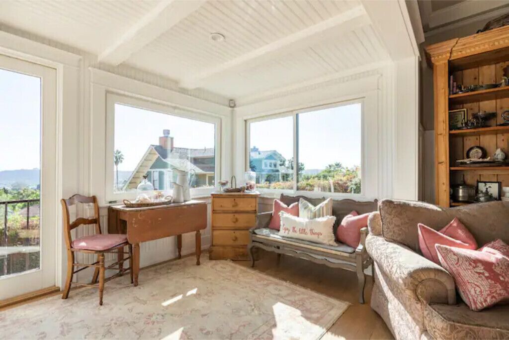 Photo of Livingroom in Lower Riviera
