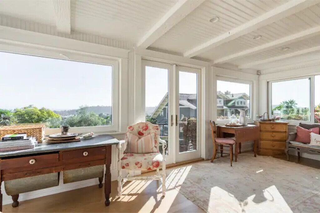 Photo of Livingroom in Lower Riviera