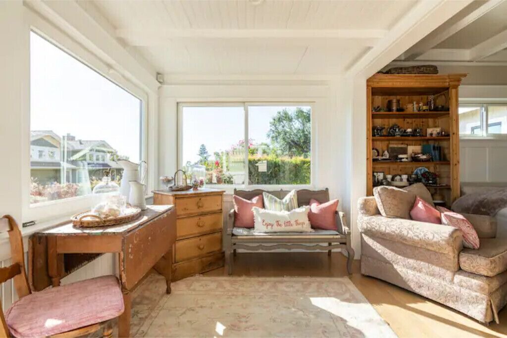 Photo of Livingroom in Lower Riviera